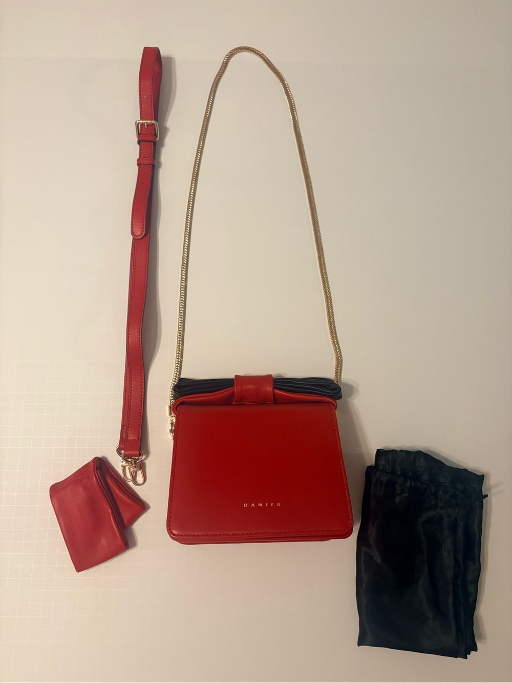 NWOT Danier Red Leather Crossbody with Gold Chain and Removable Strap